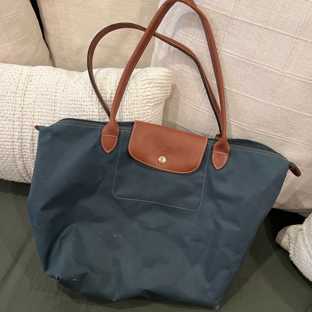 Longchamp Medium Le Pliage Nylon Shoulder Tote